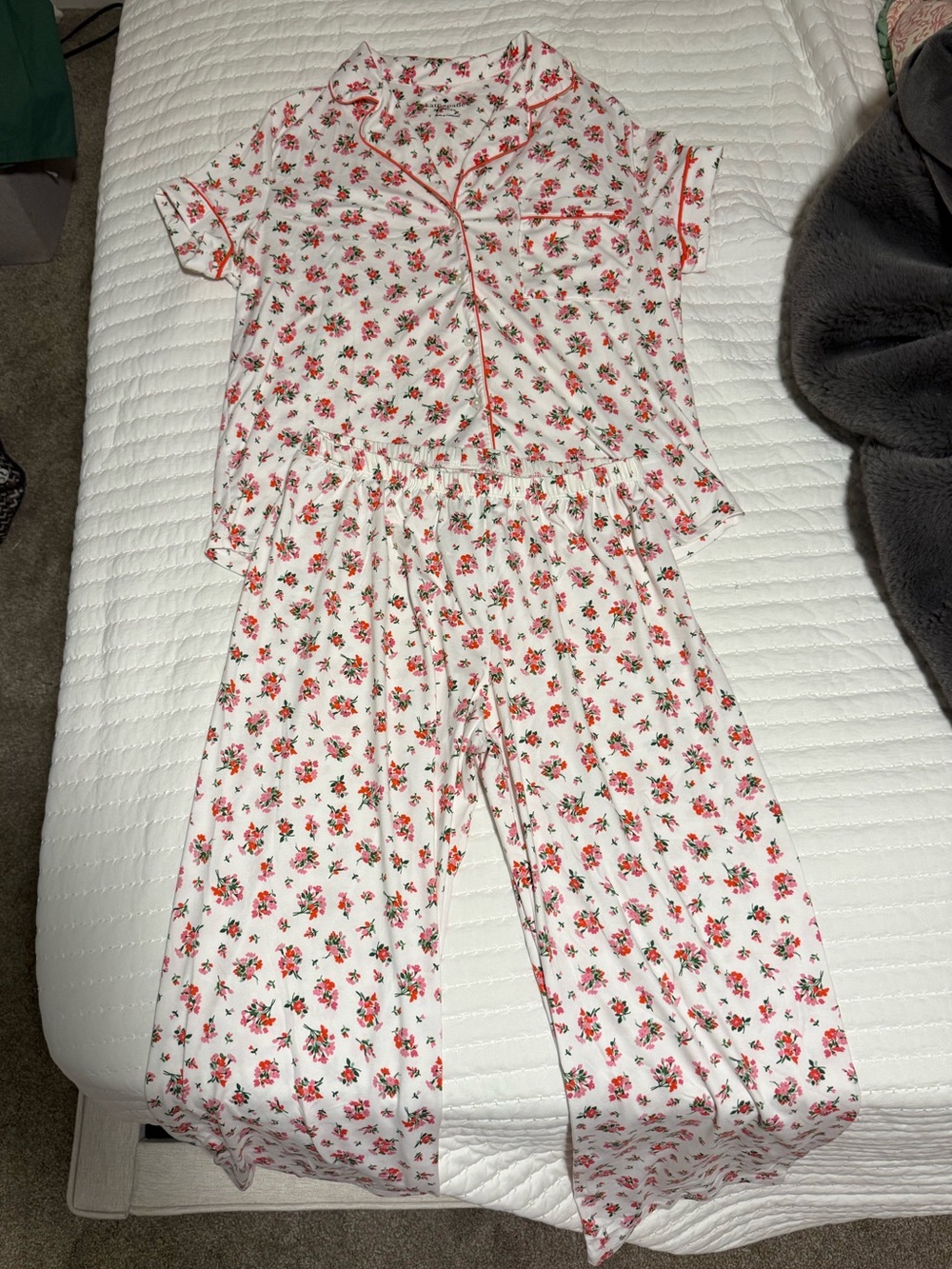 Worn once! Kate Spade Floral Short-Sleeve Pajama Set - White with Red and Pink